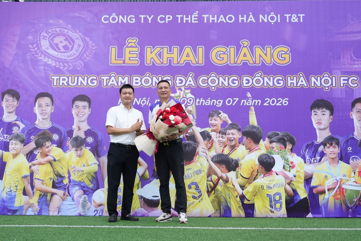 Trung tâm Bóng đá Cộng đồng Hà Nội FC đào tạo miễn phí cho các em từ 7-13 tuổi (ảnh: HNFC)