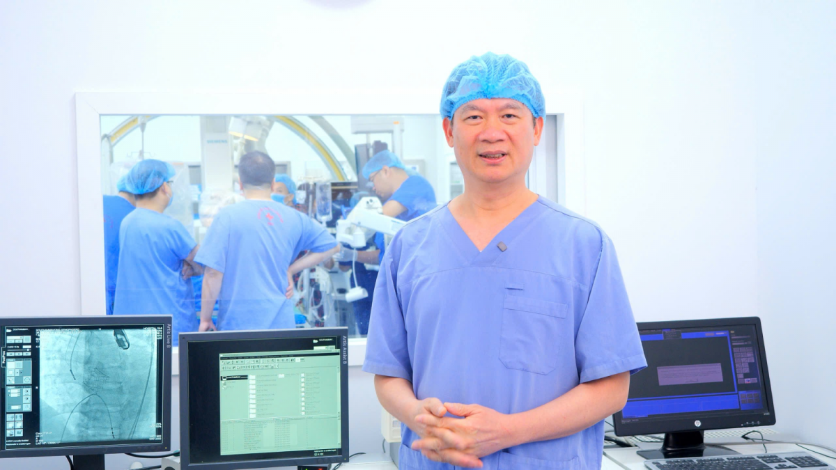 GS.TS Phạm Mạnh Hùng - Viện trưởng Viện Tim mạch Bệnh viện 19-8
(Nguồn: benhvien198.net)