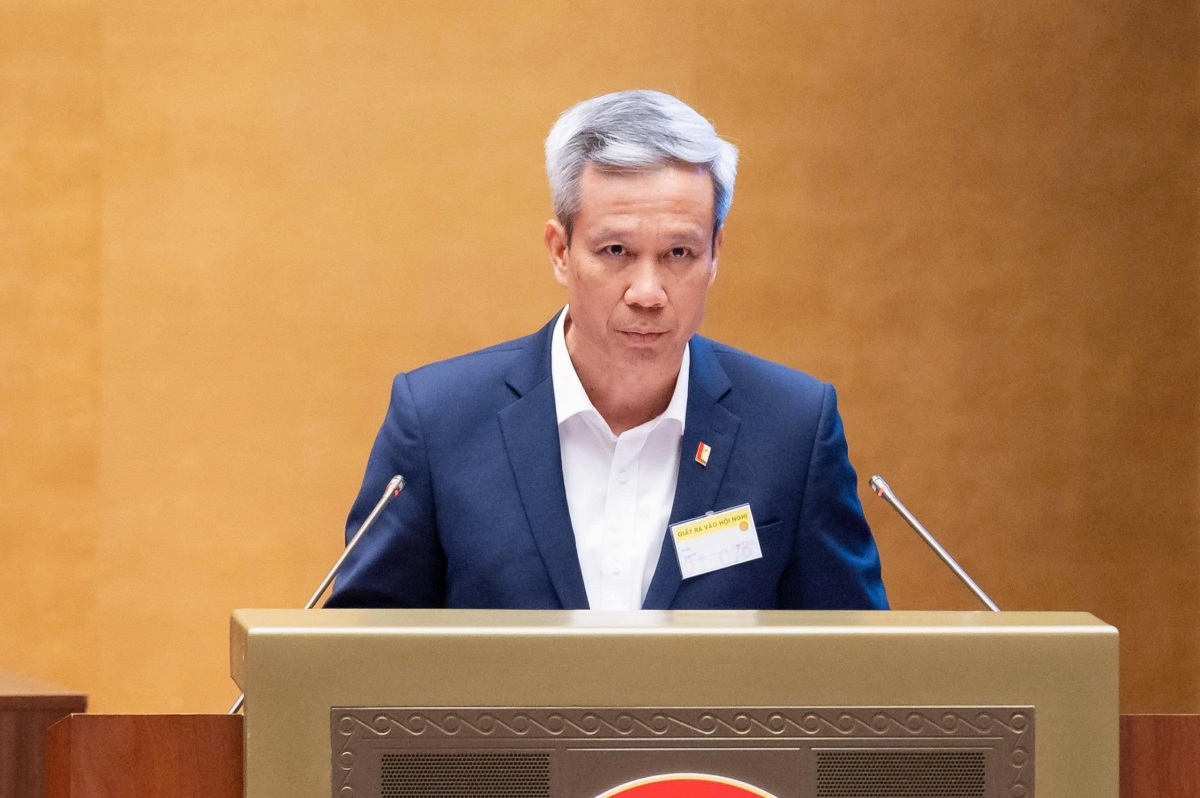 GS.TS Lê Anh Tuấn - Giám đốc ĐH Bách khoa Hà Nội trình bày tham luận tại Hội nghị, ngày 1/7
(Ảnh: quochoi.vn)