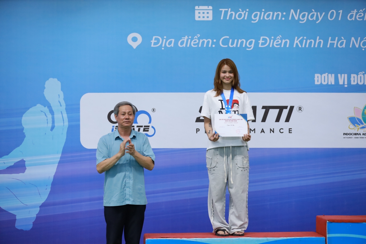 BTC trao thưởng cho những VĐV xuất sắc tại giải vô địch Roller Sports xuất sắc quốc gia 2026
(ảnh: VFV)