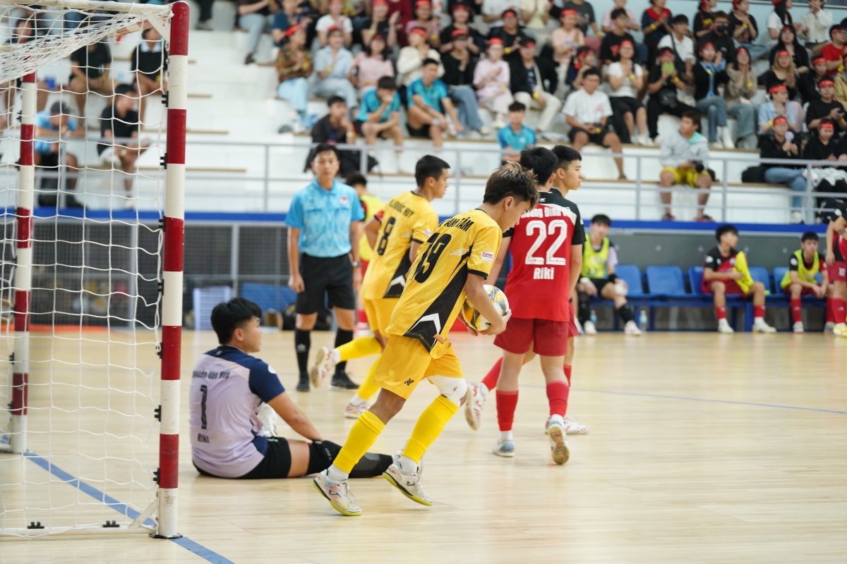 Sài Gòn Titans giành chiến thắng chung cuộc 7-4