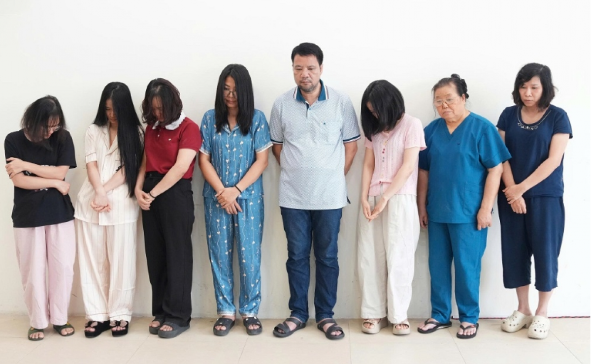 Nhóm đối tượng tại cơ quan công an. Ảnh: CANA