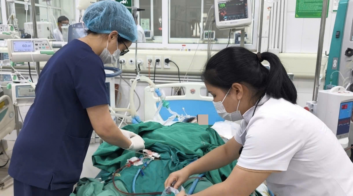 Bệnh nhân là bà H.T.V. đang điều trị tại Bệnh viện Bệnh nhiệt đới TW 
(Ảnh: BVCC)