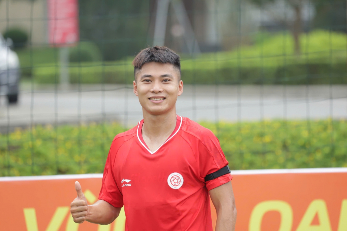Hậu vệ Phạm Trung Hiếu trong màu áo CLB Thể Công Viettel (Ảnh: CLB)