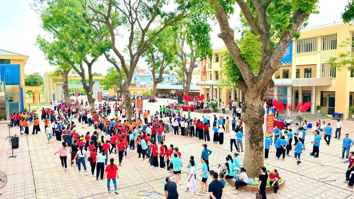 Trường tiểu học Vân Nam, xã Phúc Lộc, Hà Nội trước ngày sáp nhập để trở thành mô hình trường quy mô lớn. Ảnh: Nhà trường cung cấp