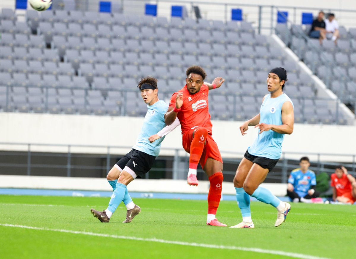 Xuân Son ấn định chiến thắng 2-1 cho thầy trò HLV Kim Sang Sik. (Ảnh: VFF)