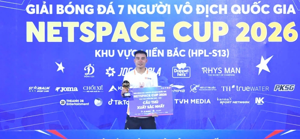Cầu thủ xuất sắc nhất &amp; Vua phá lưới Phan Văn Thái (Ảnh BTC)
