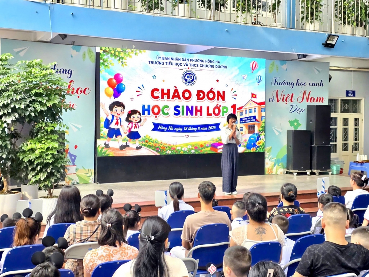 Trường Tiểu học &amp; THCS Chương Dương đón học sinh lớp 1 tựu trường (Ảnh: NTCC)