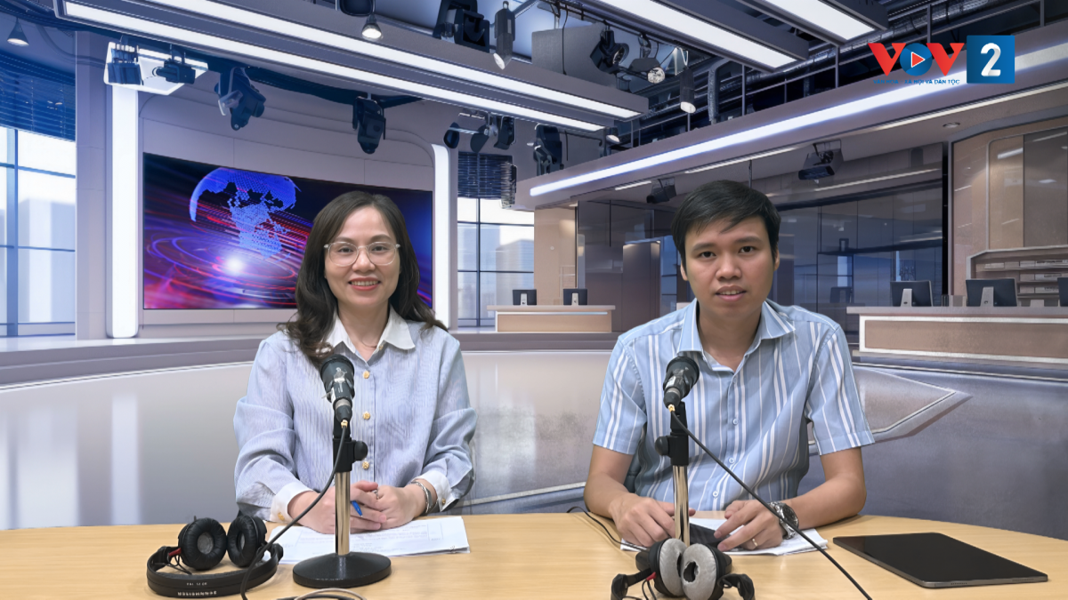 Anh Đặng Phan Điệp, Chuyên gia bảo tồn, bảo tàng bằng công nghệ số, Tổng Giám đốc Công Ty Cổ phần LuMiNa X tại phòng thu của VOV2
