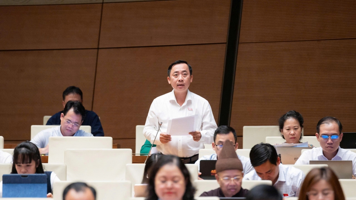 Đại biểu Đào Chí Nghĩa (Cần Thơ) góp ý vào dự thảo Luật sửa đổi, bổ sung một số điều của Luật Kiến trúc. Ảnh: Quốc hội