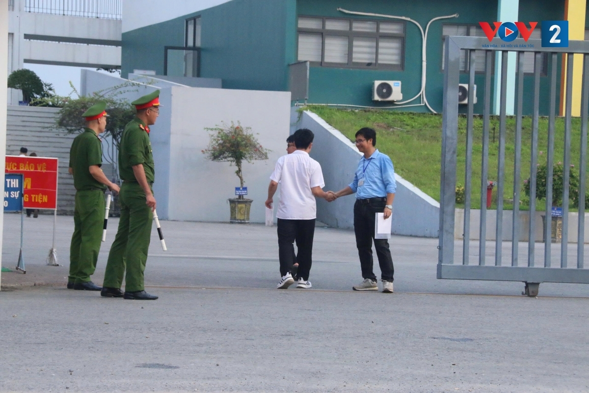 Thí sinh Chuyên Tuyên Quang thi lại lần 2, ngày  14-15/8