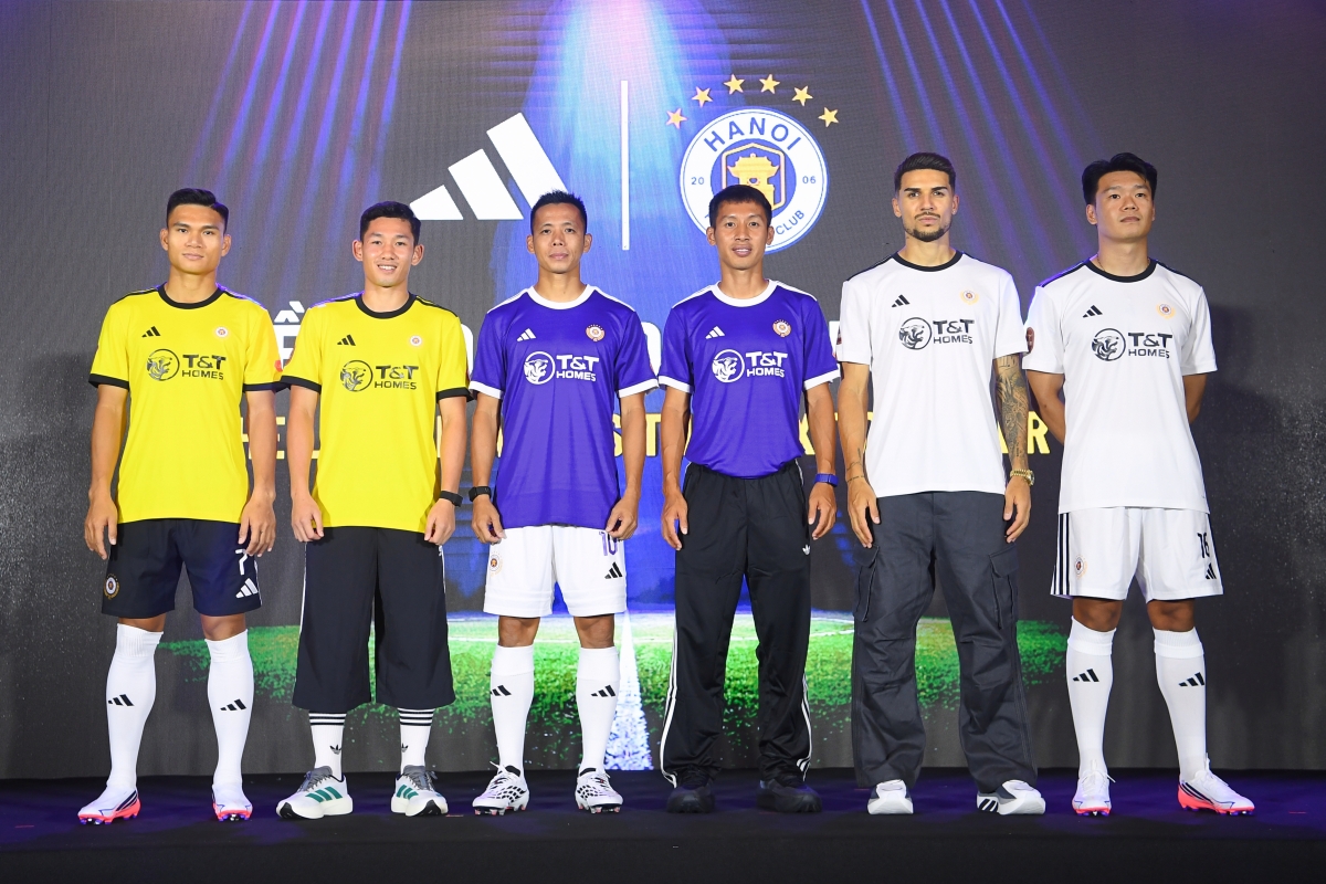 Mẫu trang phục thi đấu mới của Hà Nội FC tại V.League mùa giải 2026/27 (ảnh: HNFC)