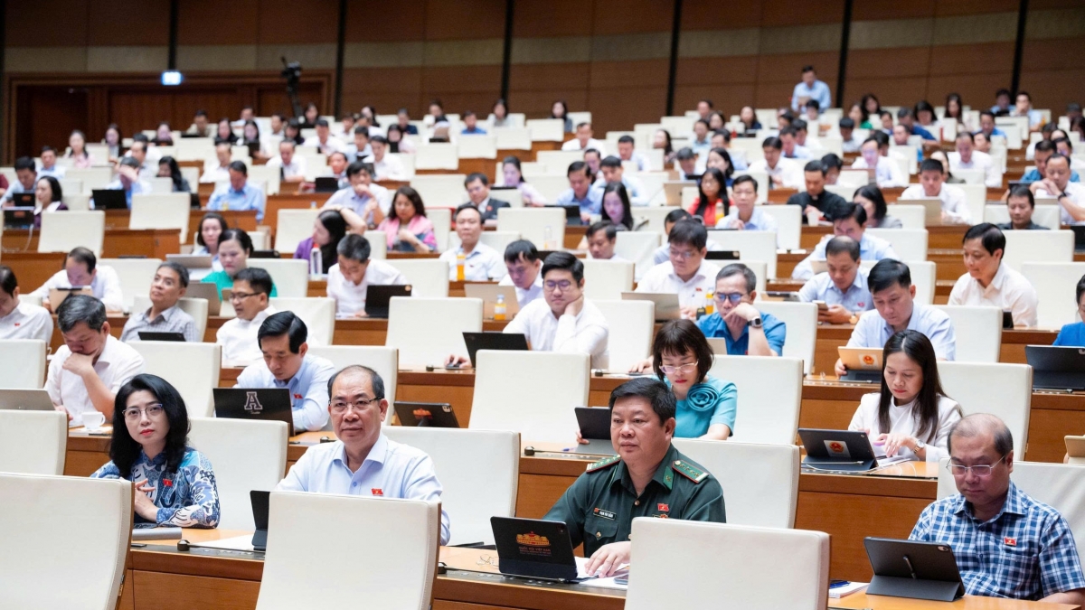 Đại biểu thảo luận tại hội trường chiều 22/8. (Ảnh: Quốc hội)