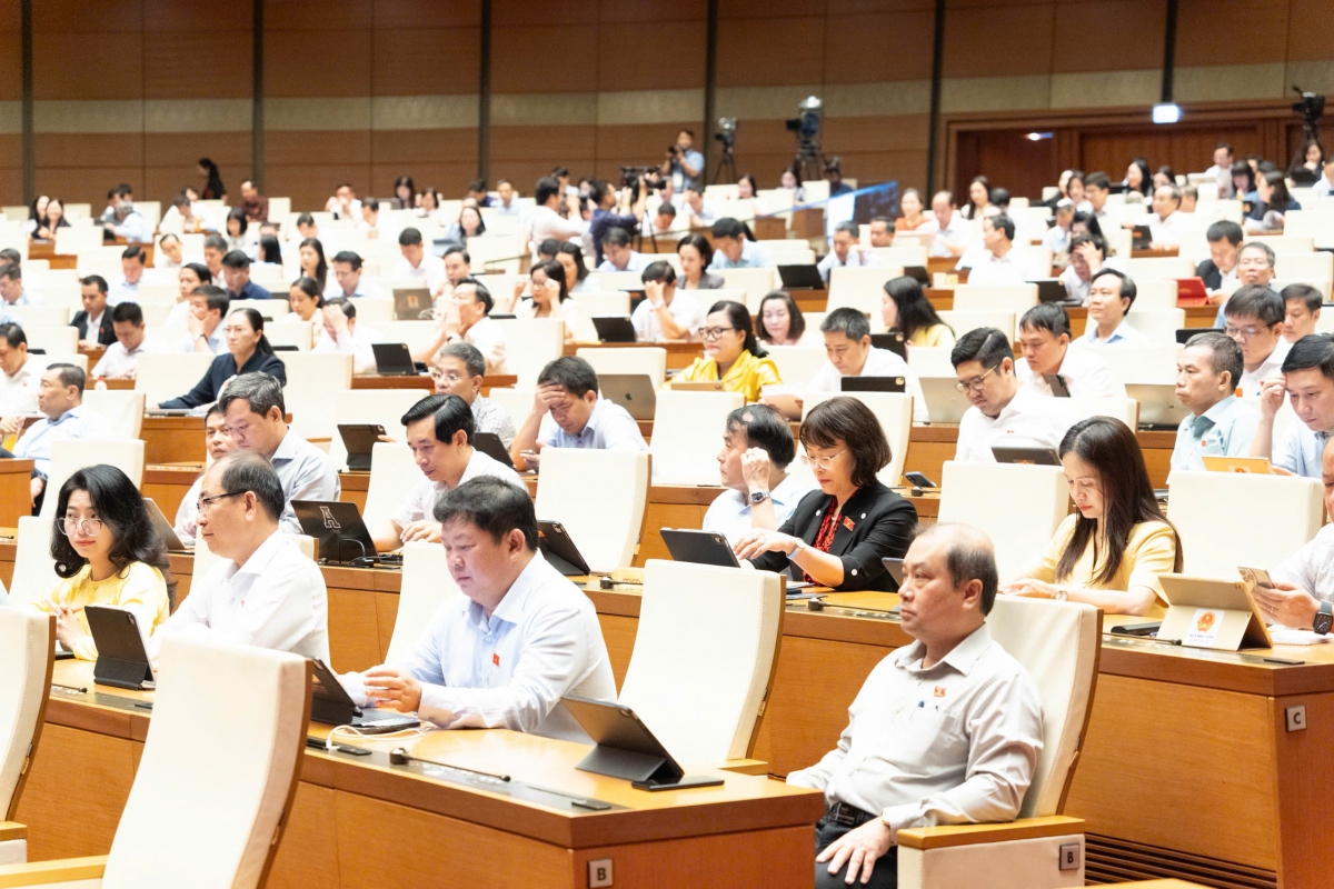 Sáng 10/8, tiếp tục chương trình Kỳ họp không thường lệ thứ nhất, Quốc hội khóa XVI thảo luận tại hội trường về dự thảo Luật Hòa giải ở cơ sở (sửa đổi). Ảnh: Quốc hội