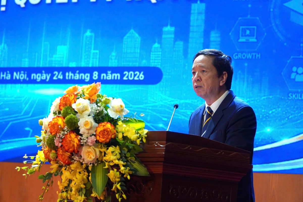 PGS.TS Nguyễn Văn Hùng - Hiệu trưởng Trường ĐHGTVT  (Ảnh: Thu Lương)