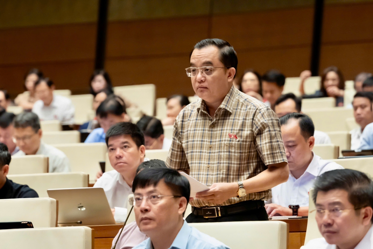 Đại biểu Huỳnh Ngọc Liêm (ĐBQH tỉnh Lâm Đồng) góp ý vào dự thảo Luật Hòa giải ở cơ sở (sửa đổi) ngày 10/8 Ảnh: Quốc hội