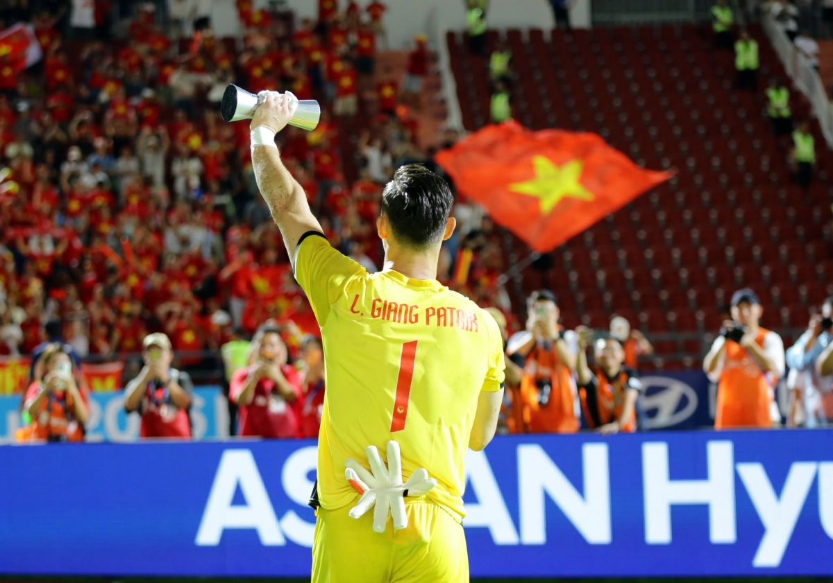 Cầu thủ xuất sắc nhất trận đấu (Ảnh: Hữu Phạm)