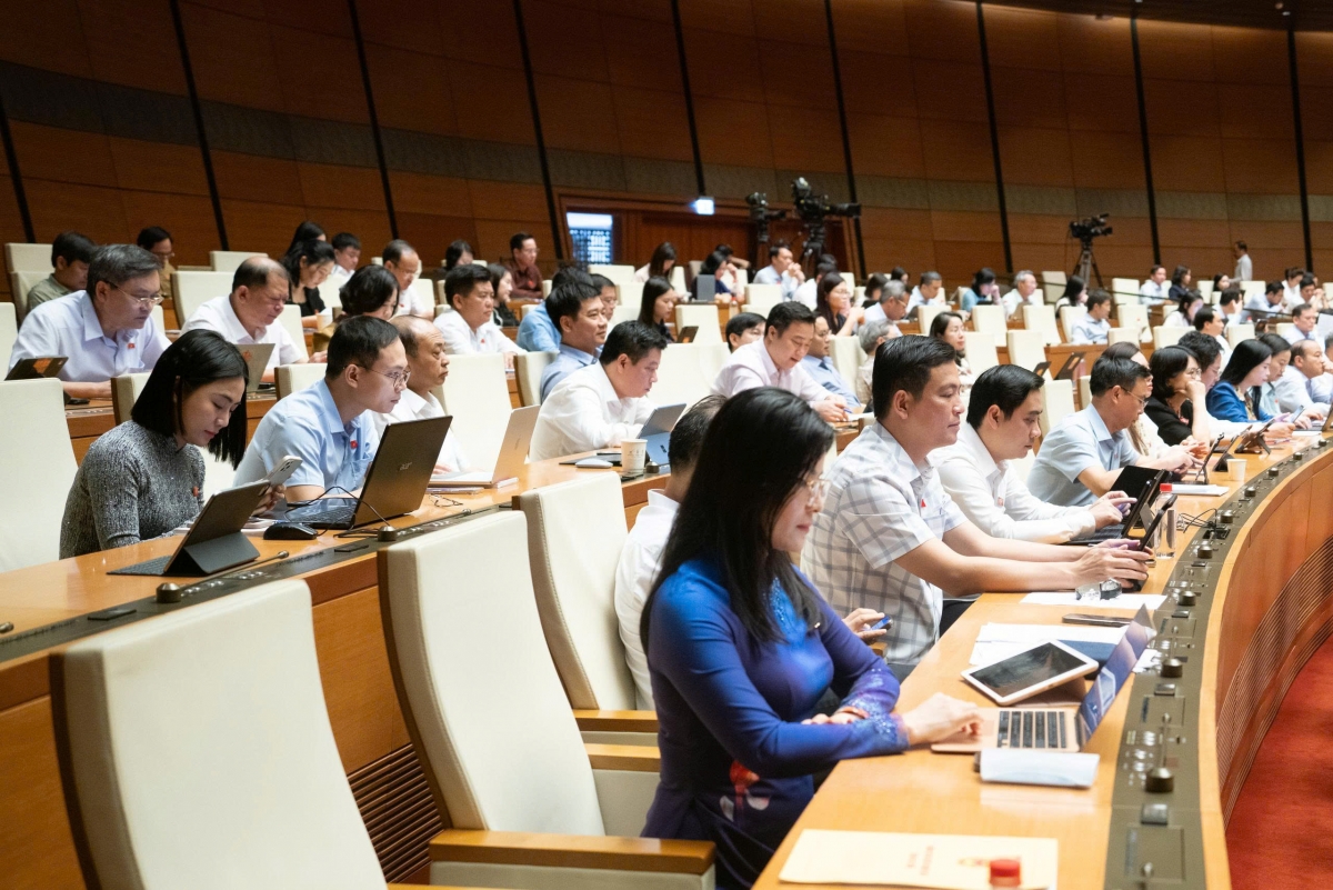 Dự án Luật sửa đổi, bổ sung một số điều của Luật Người lao động Việt Nam đi làm việc ở nước ngoài theo hợp đồng nhận được nhiều sự quan tâm của đại biểu Quốc hội (Ảnh Quốc hội)