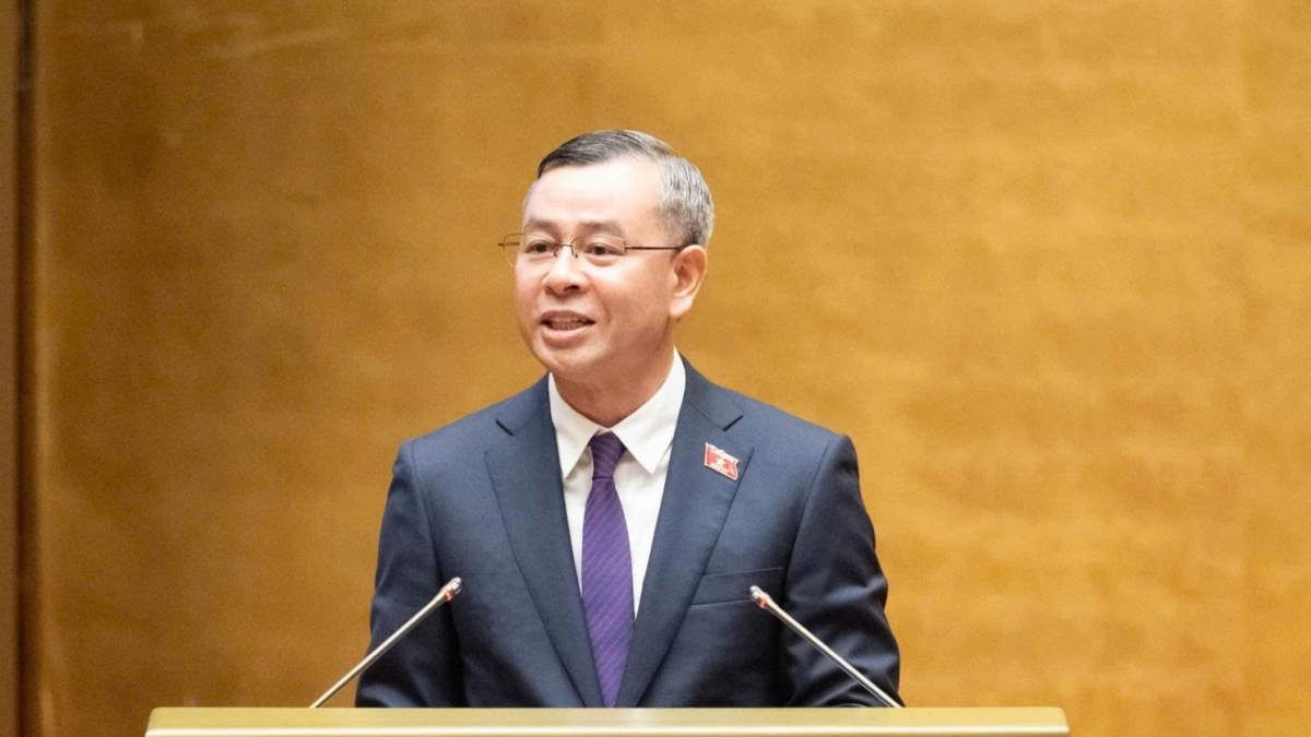 Bộ trưởng Bộ Tài chính Ngô Văn Tuấn giải trình về dự án Nghị quyết của Quốc hội về giảm thuế thu nhập cá nhân, thuế thu nhập doanh nghiệp chiều 22/8. (Ảnh: Quốc hội)