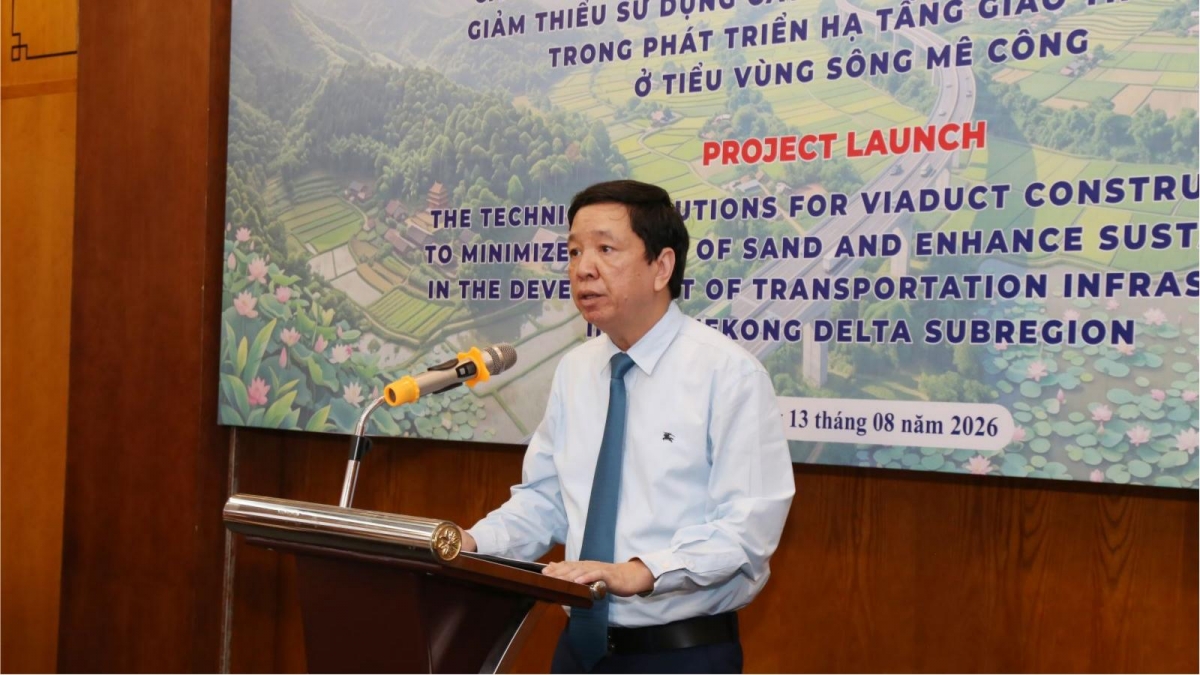 PGS.TS. Nguyễn Văn Hùng, Hiệu trưởng Trường Đại học Giao thông vận tải (Ảnh: UTC)