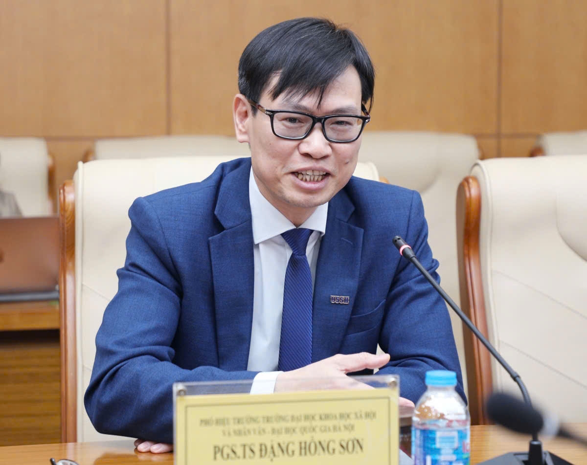 PGS.TS Đặng Hồng Sơn, Phó hiệu trưởng trường Đại học Khoa học xã hội và nhân văn, ĐHQGHN
(Ảnh: VOV)