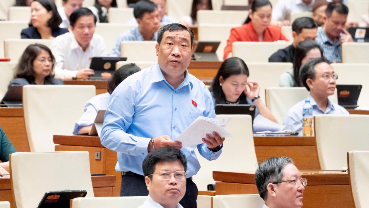 Đại biểu Thạch Phước Bình phát biểu tại hội trường Quốc hội sáng 20/8. (Ảnh: Quốc hội)