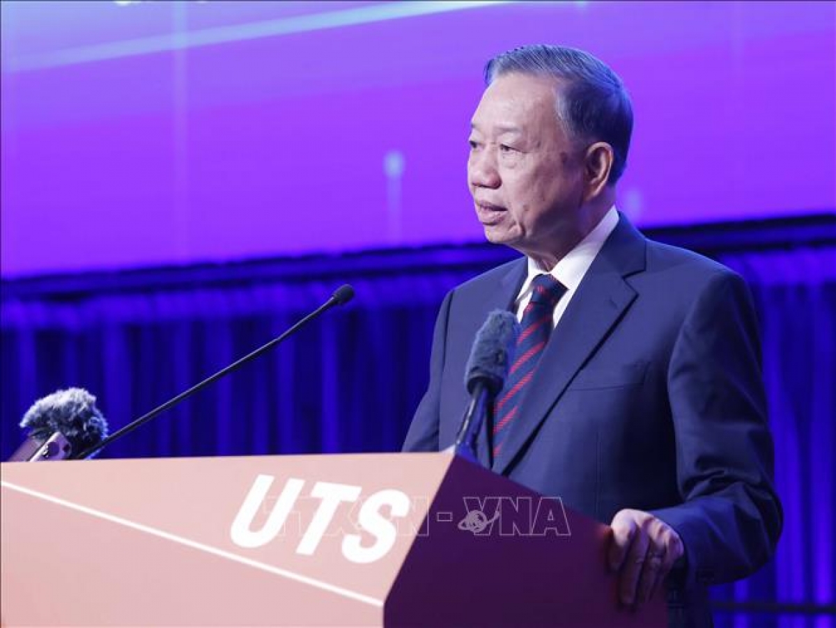 Tổng Bí thư, Chủ tịch nước Tô Lâm dự và phát biểu tại diễn đàn (Ảnh: TTX Việt Nam) 