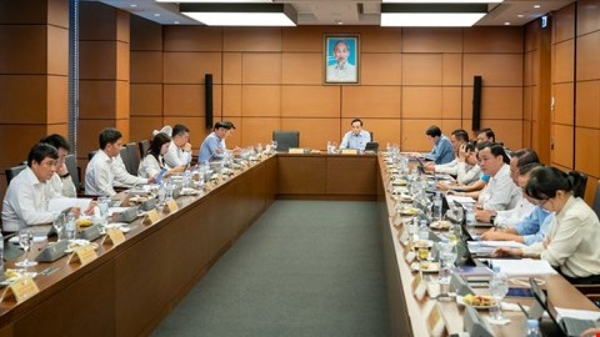 Các đại biểu thảo luận tại tổ 2. (Ảnh: Quốc hội)