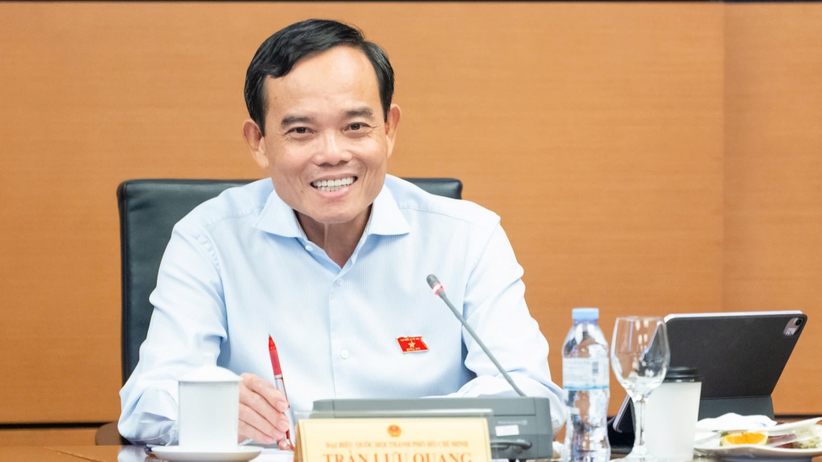 Đại biểu Trần Lưu Quang điều hành phiên thảo luận tại Tổ 2, ngày 19/8. (Ảnh: Quốc hội)