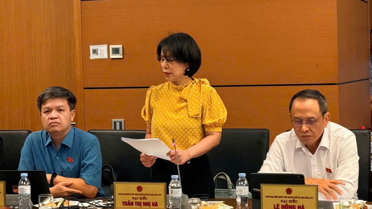 Đại biểu Trần Thị Nhị Hà thảo luận tại tổ 2, ngày 19/8 về dự thảo nghị quyết “Chương trình mục tiêu quốc gia phát triển văn hóa, xã hội, nông thôn, dân tộc và miền núi giai đoạn 2026-2035”. (Ảnh: Quốc hội)