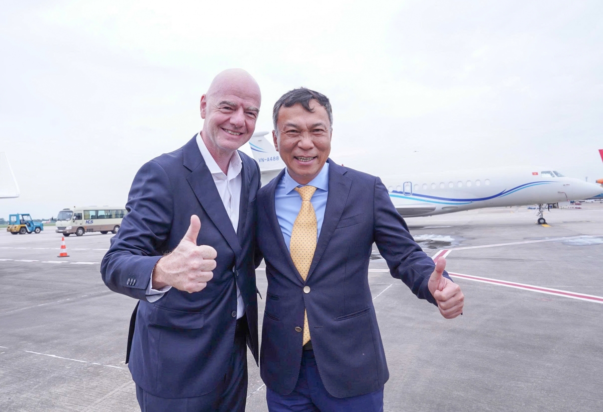 Ông Infantino đến Hà Nội vào chiều 26/08 (Ảnh: VFF)