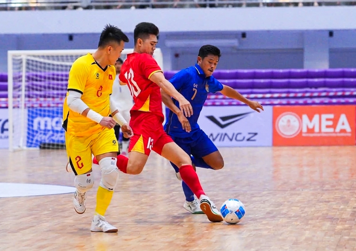 ĐT futsal Việt Nam sử dụng chiến thuật Power-play sau khi bị dẫn trước ba bàn (Ảnh VFF)