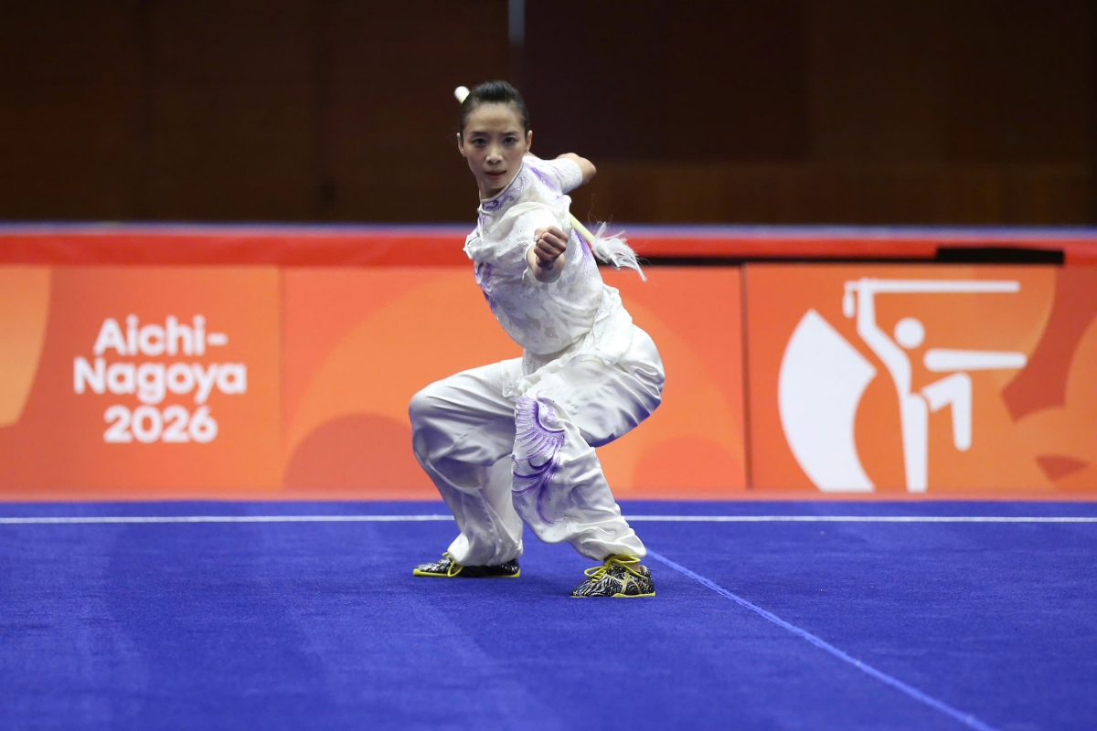 Dương Thúy Vi giành HCĐ kiếm thuật và thương thuật nữ môn Wushu