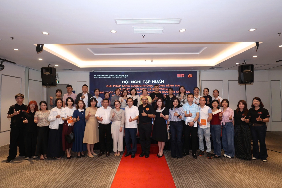 Chủ hộ kinh doanh thịt chó mèo tham gia tập huấn tại Hà Nội. Ảnh: SBCC cung cấp