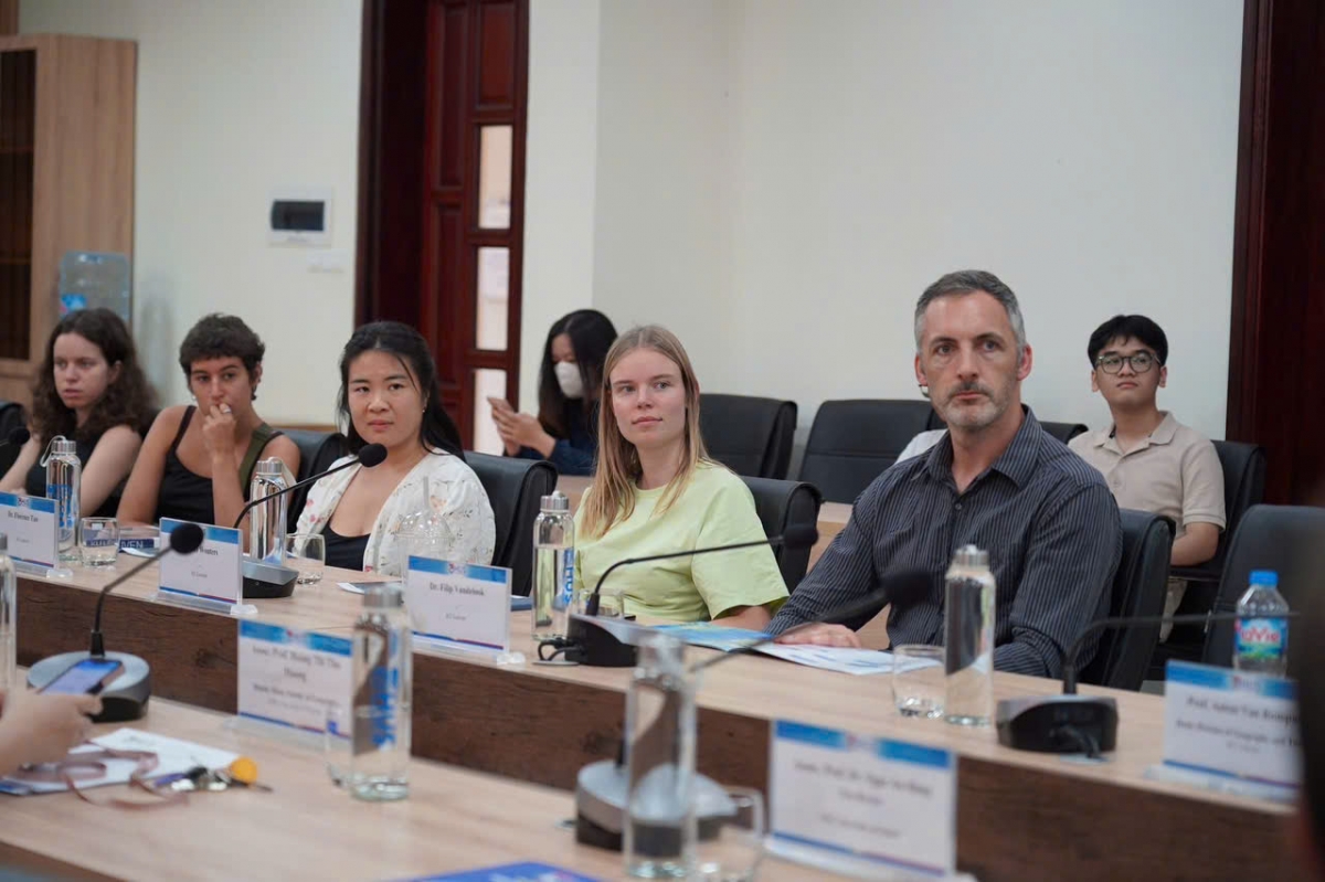 Các thành viên tham gia “Living Lab” 2026 (Ảnh: Hoài Hương)