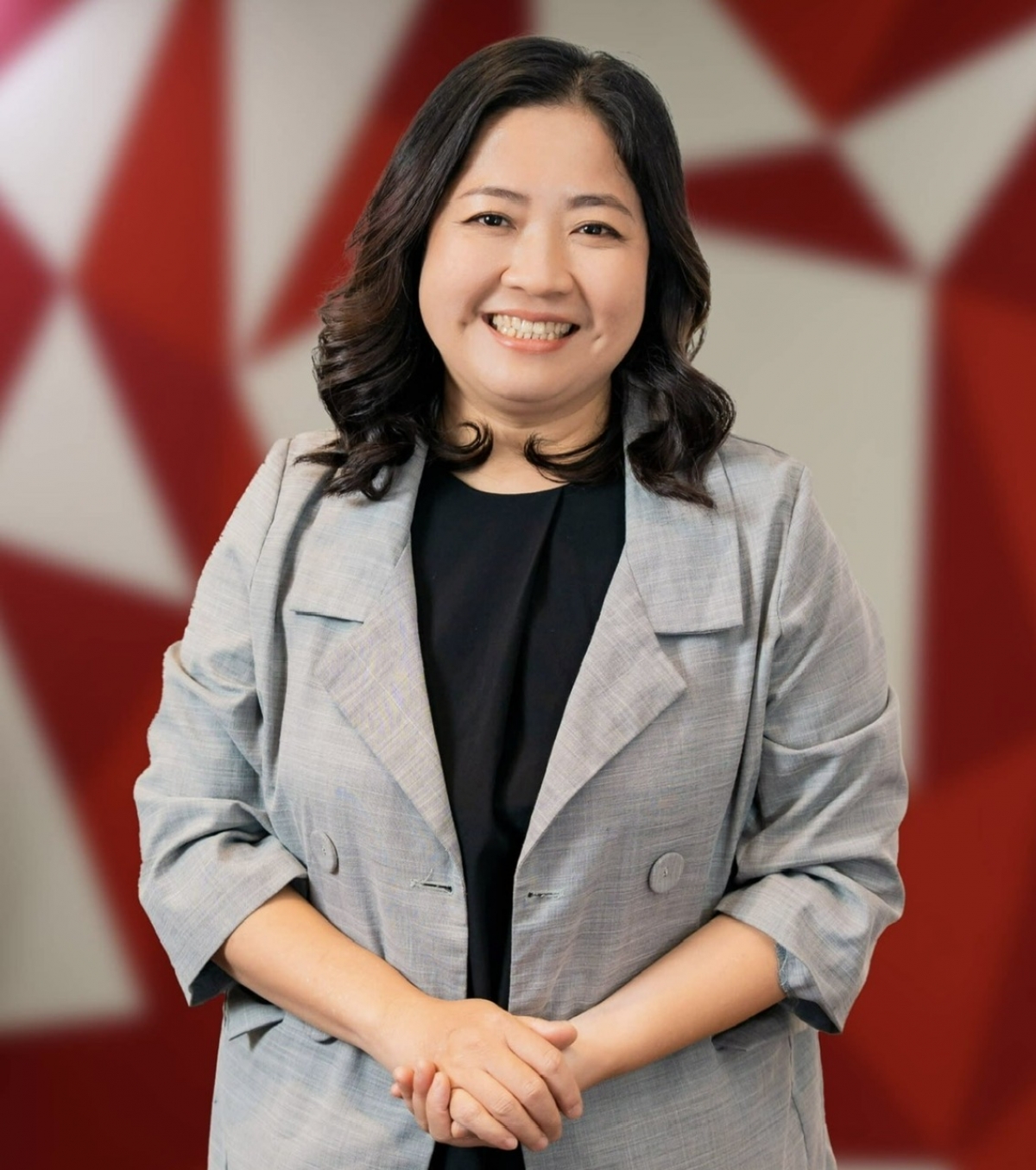 TS. Hoàng Phương - Trưởng Chương trình Tiếp thị kỹ thuật số và Truyền thông xã hội, Trường Đại học Anh Quốc Việt Nam (BUV) (Ảnh: NVCC)