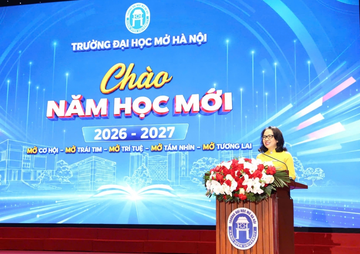 PGS.TS Nguyễn Thị Nhung, Bí thư Đảng ủy, Hiệu trưởng Trường ĐH Mở Hà Nội. Ảnh: HOU