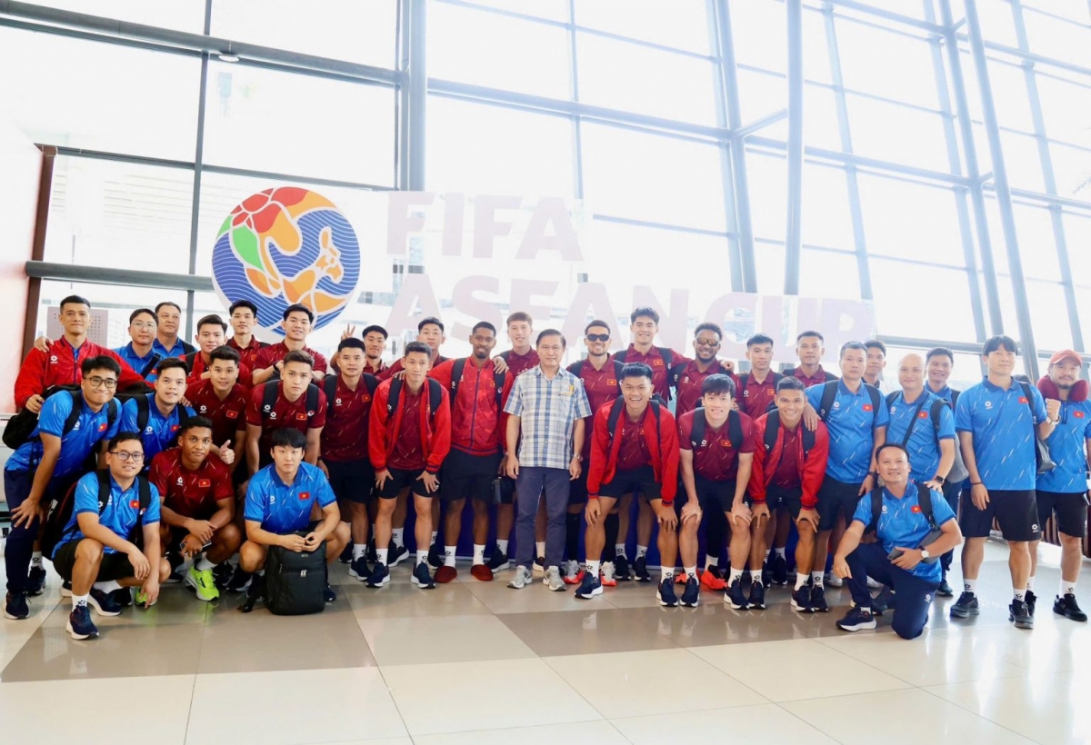 ĐT Việt Nam đặt chân tới Indonesia, sẵn sàng chinh phục FIFA ASEAN Cup 2026 (Ảnh VFF)