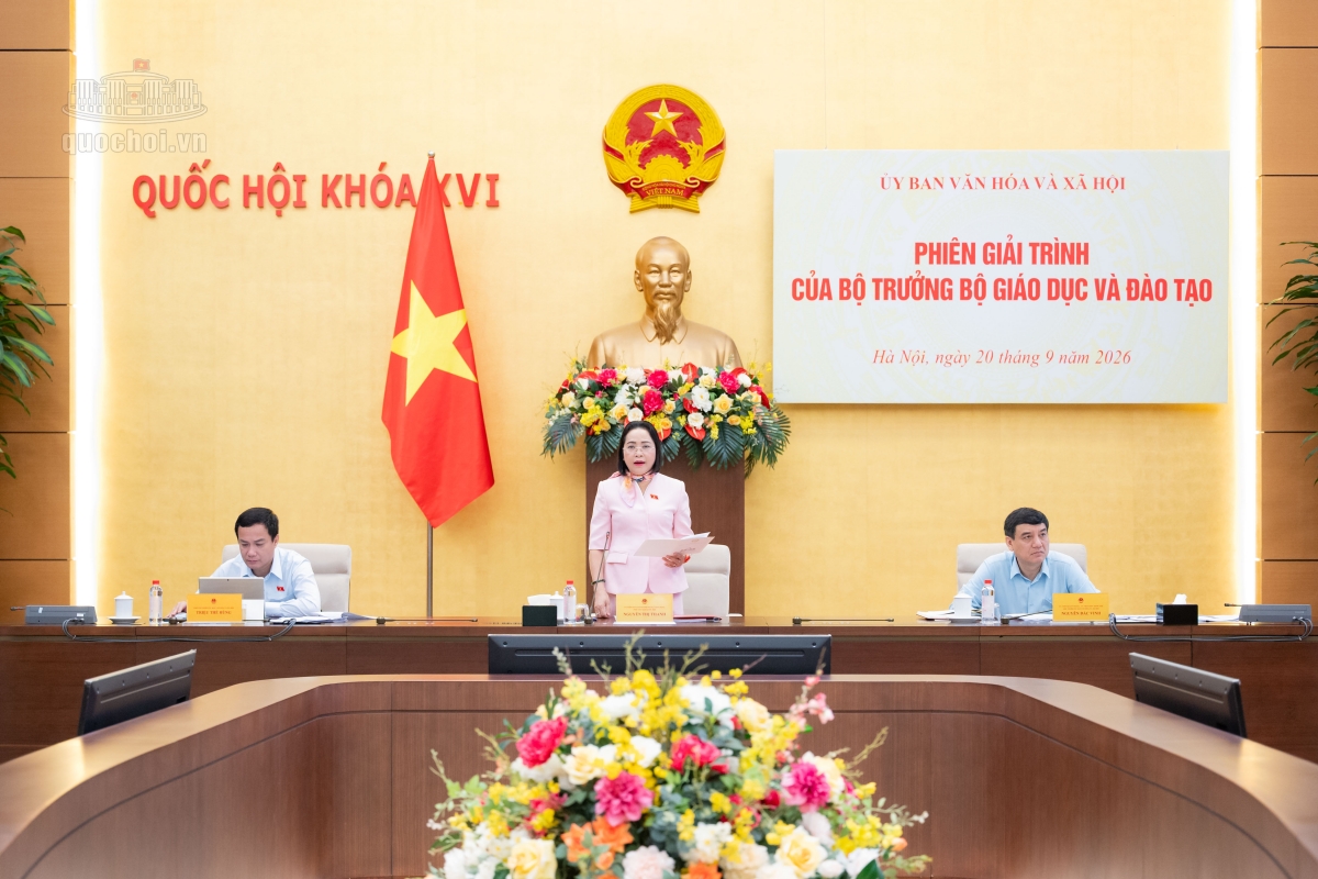 Phó Chủ tịch Quốc hội Nguyễn Thị Thanh chủ trì phiên giải trình của Bộ trưởng Bộ Giáo dục và Đào tạo (Ảnh: Quochoi.vn)