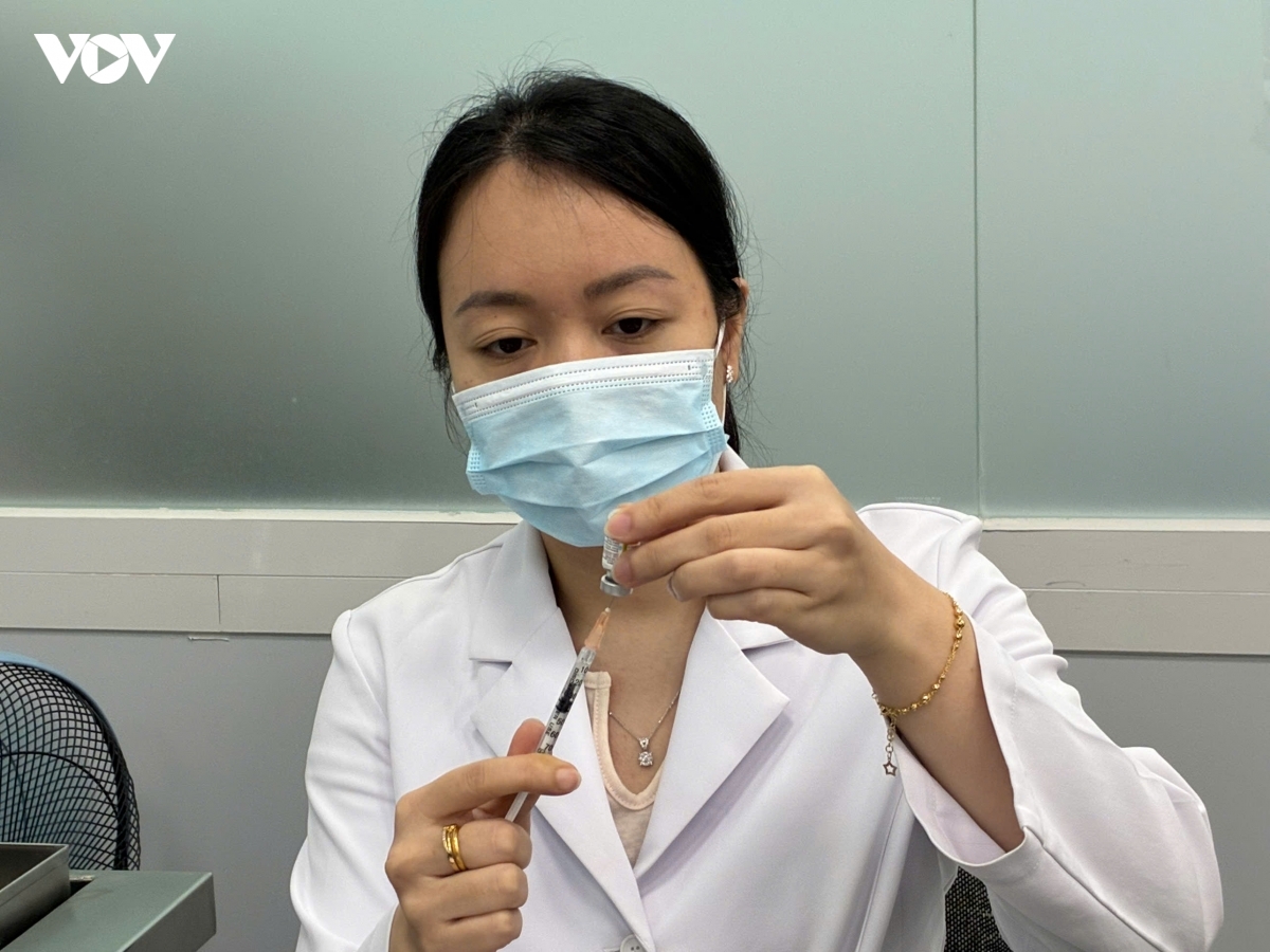 Tiêm vắc xin tạo ra miễn dịch cộng đồng, bảo vệ nhóm người yếu thế trong xã hội