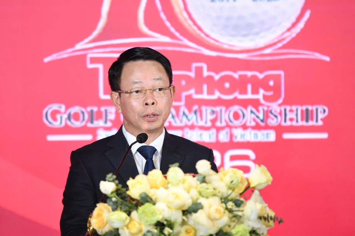 Ông Phùng Công Sưởng - TBT báo Tiền Phong phát biểu tại buổi họp báo về giải đấu (ảnh: BTC)