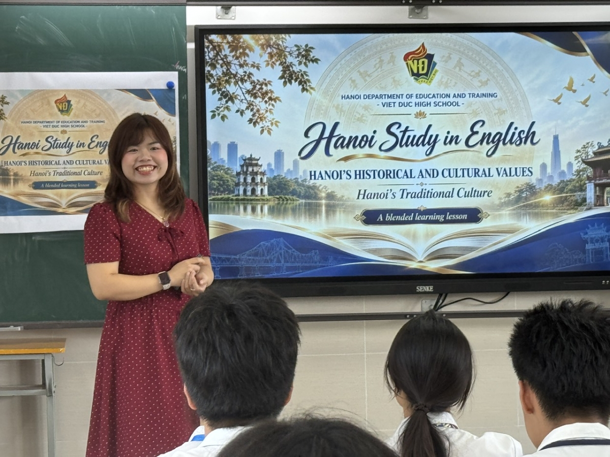 Giờ học môn Giáo dục địa phương của cô giáo Phạm Bảo Anh tại Trường THPT Việt Đức
(Ảnh: Thu Lương)