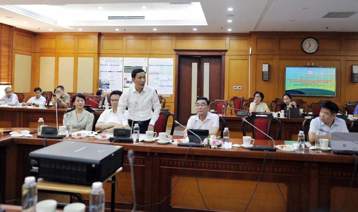 PGS.TS. Ngạc An Bang, Phó Hiệu trưởng Trường ĐHKHTN phát biểu tại hội thảo.( Ảnh: HUS)