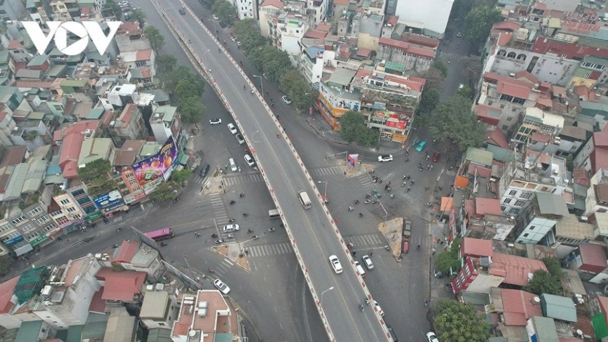 Trong tầm nhìn phát triển Thủ đô 100 năm, chuyển đổi số được xem là “chìa khóa” quan trọng, vừa nâng cao hiệu quả quản lý hiện tại vừa tạo nền tảng cho đột phá quy hoạch tương lai