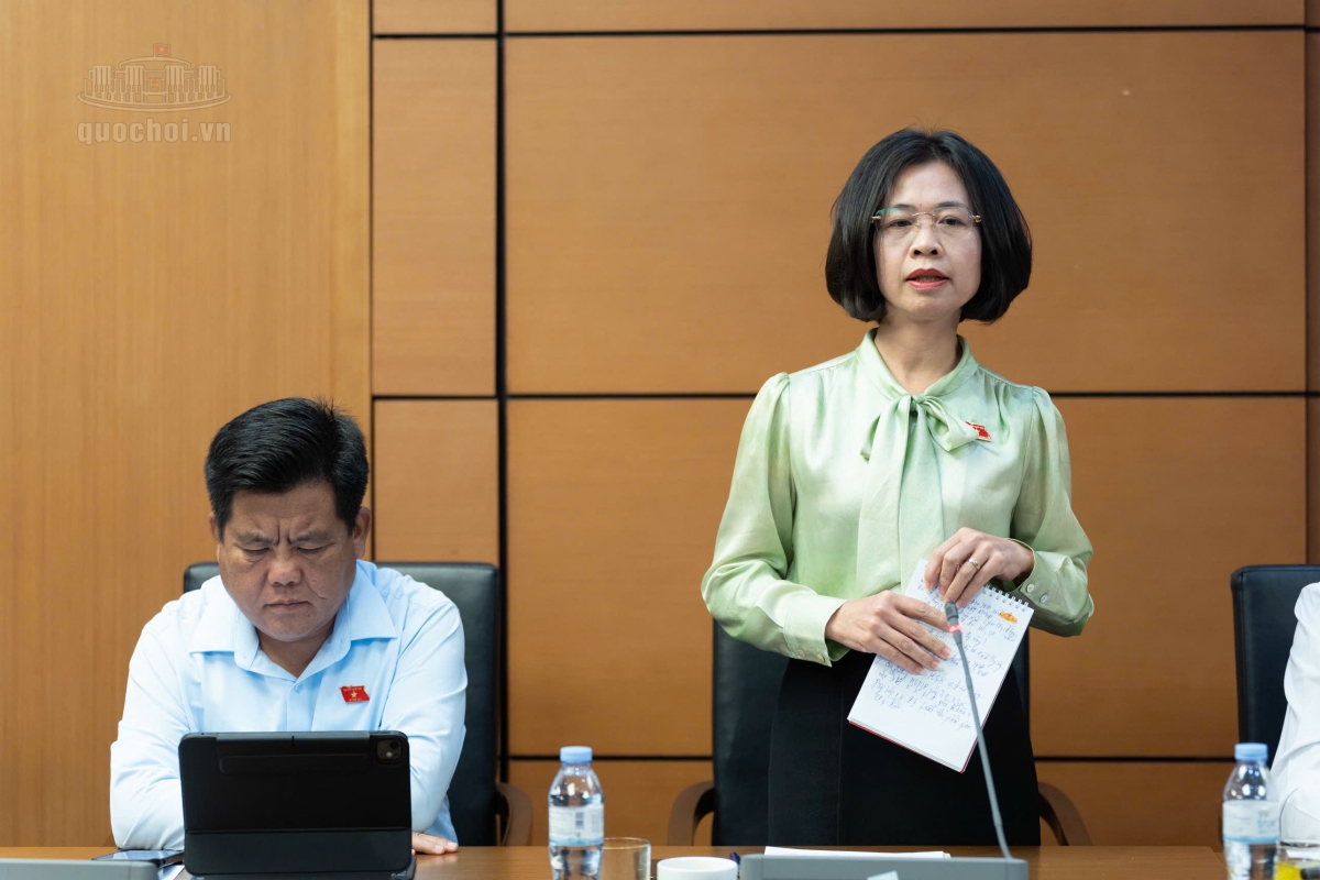 Đại biểu Hoàng Ngân Hoàn, Đoàn đại biểu Quốc hội tỉnh Sơn La (Ảnh: Quochoi.vn)