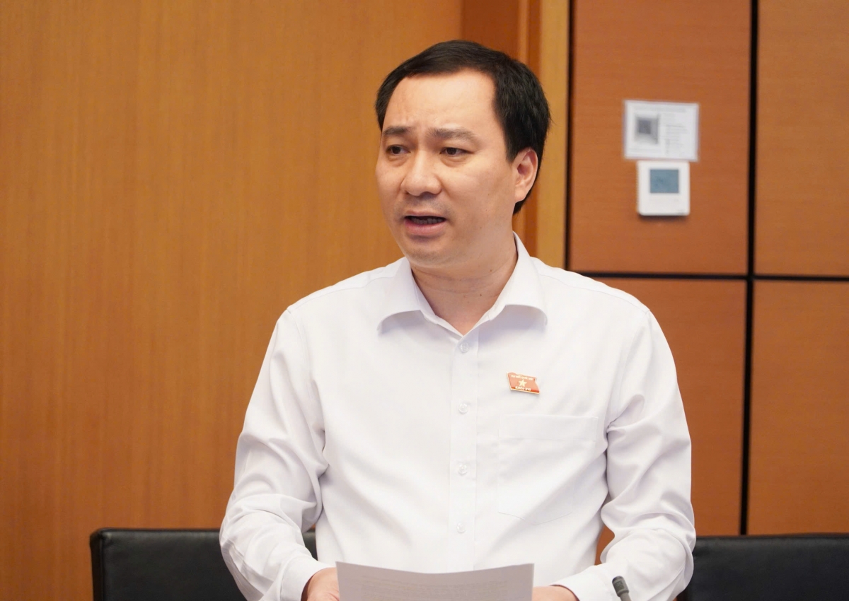 Đại biểu Vũ Văn Tiến, đoàn Hải Phòng (Ảnh: Quochoi.vn)