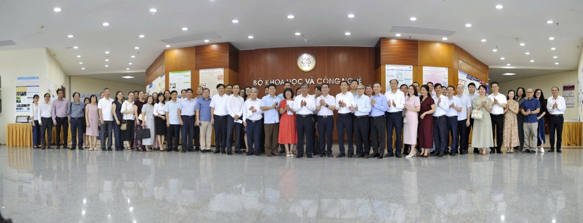 Các đại biểu tham dự Hội nghị ( Ảnh: HUS)