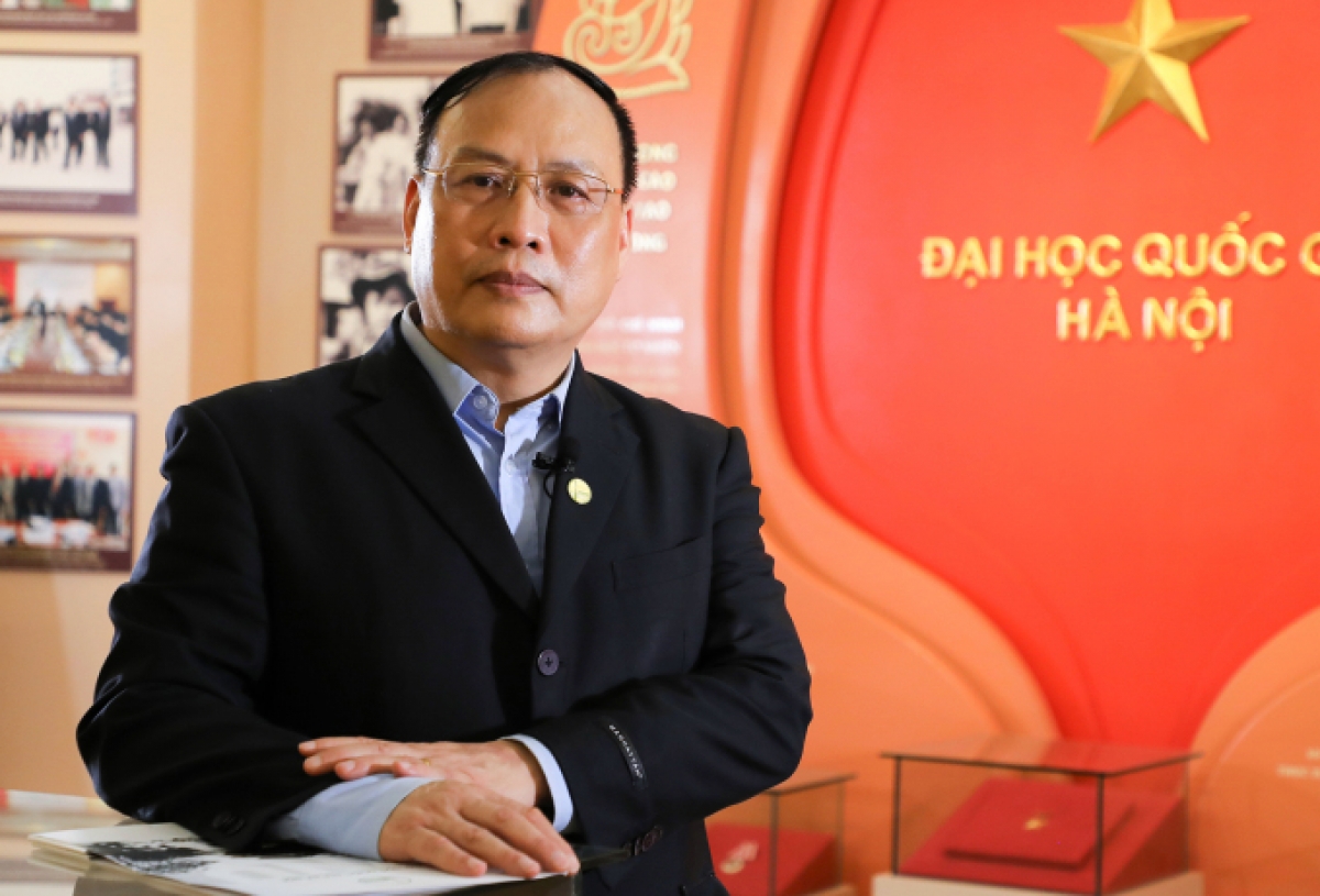 GS.TSKH Nguyễn Đình Đức (Đại học Quốc gia Hà Nội) 8 năm liên tiếp góp mặt trong bảng xếp hạng. Ảnh: VNU