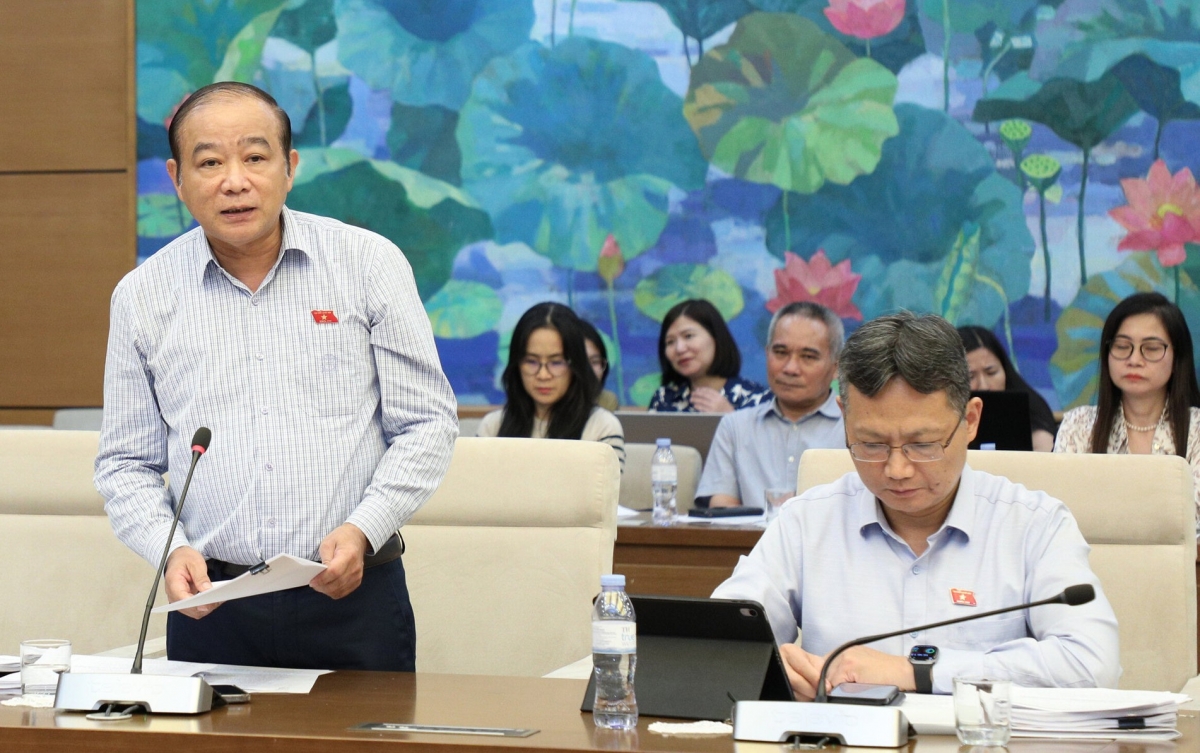 Đại biểu Lã Thanh Tân - Đoàn Hải Phòng  Ảnh: Báo ĐBND