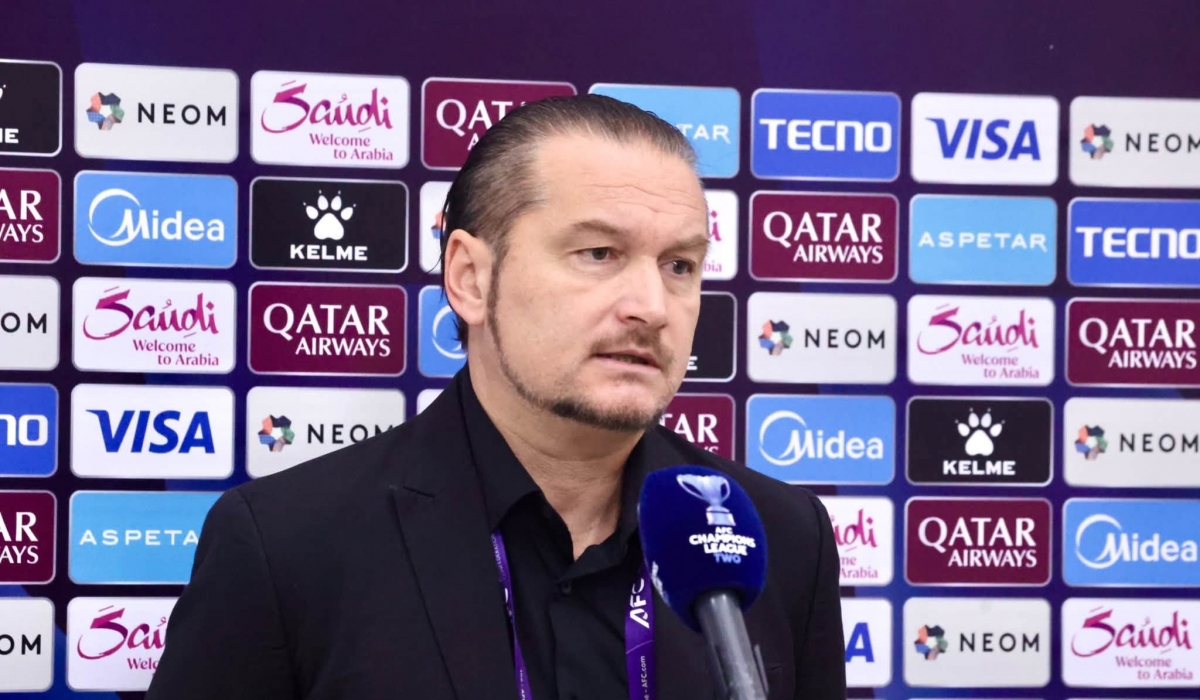 HLV Popov đánh giá FC Seoul mạnh nhất bảng E (Ảnh: Thể Công Viettel)